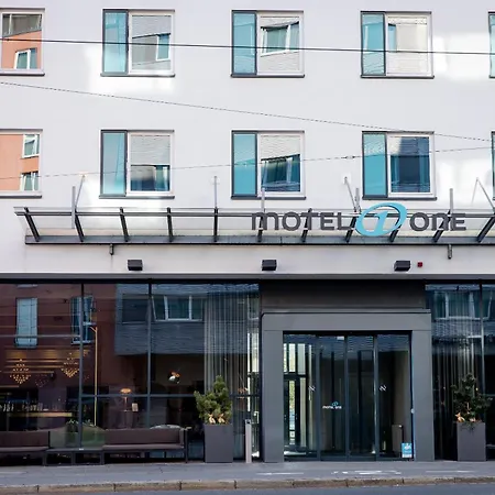 Hotel One Nuernberg-city 3*
