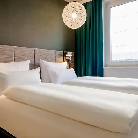 Hotel One Nuernberg-city 3*